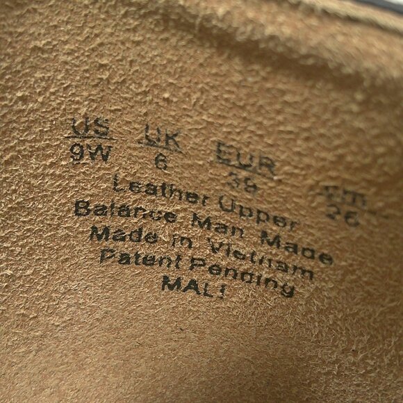 Naturalizer Black Classic Reto Leather Pointed Toe Mali Pumps Size 9 W | Wide - Picture 8 of 12